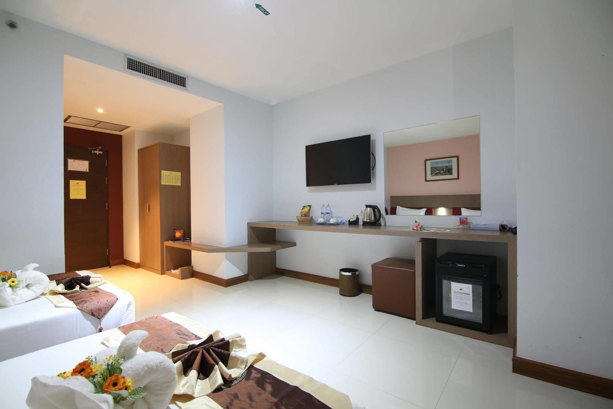 Grand Oliver Hotel Danok Sadao Bagian luar foto